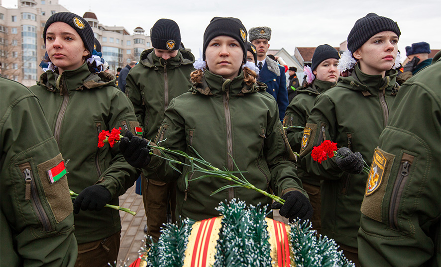 Остров слез митинг-реквием (2).jpg Остров слез митинг-реквием (2).jpg